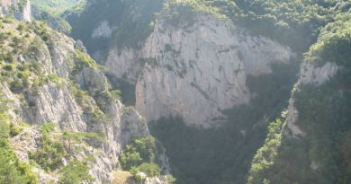 Экскурсии в `Большой Каньон Крыма` из Оползневого